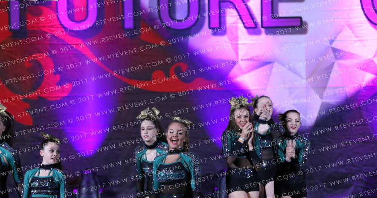 Hartlepool Hawks Cheerleading Academy Heat · Heart of London University Nationals