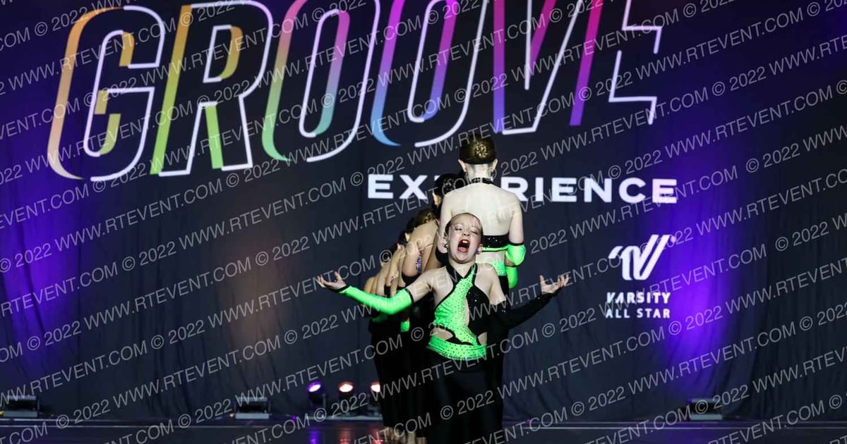 The Dance Vault Mini Elite Large Pom · Encore Grand Nationals Houston