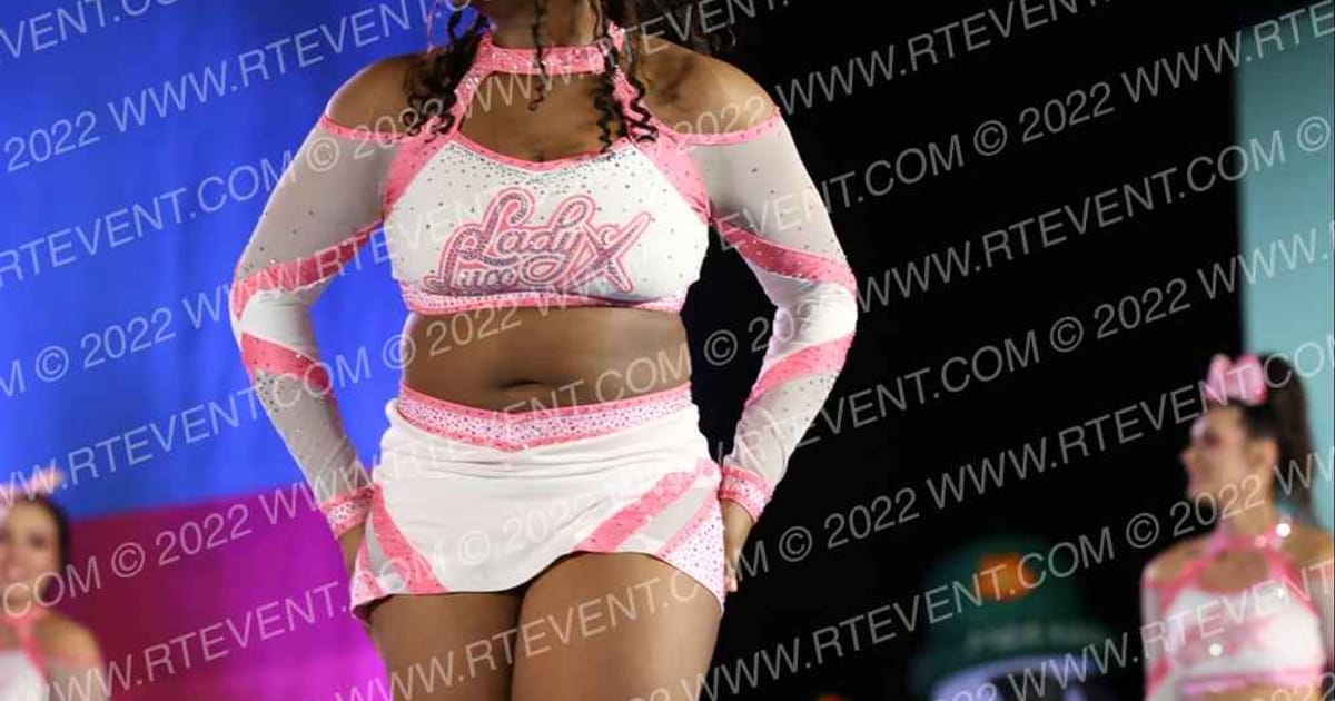 Cheer Extreme Lady Lux · Aloha Gatlinburg Showdown DIDII