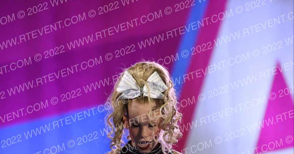 Cheer Extreme Spotlight · Aloha Gatlinburg Showdown DIDII
