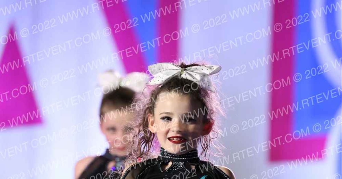 Cheer Extreme Golden Girls · Aloha Gatlinburg Showdown DIDII