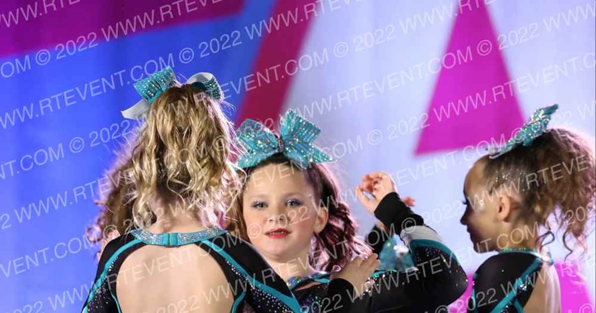 Cheer Extreme Vikings · Aloha Gatlinburg Showdown DIDII