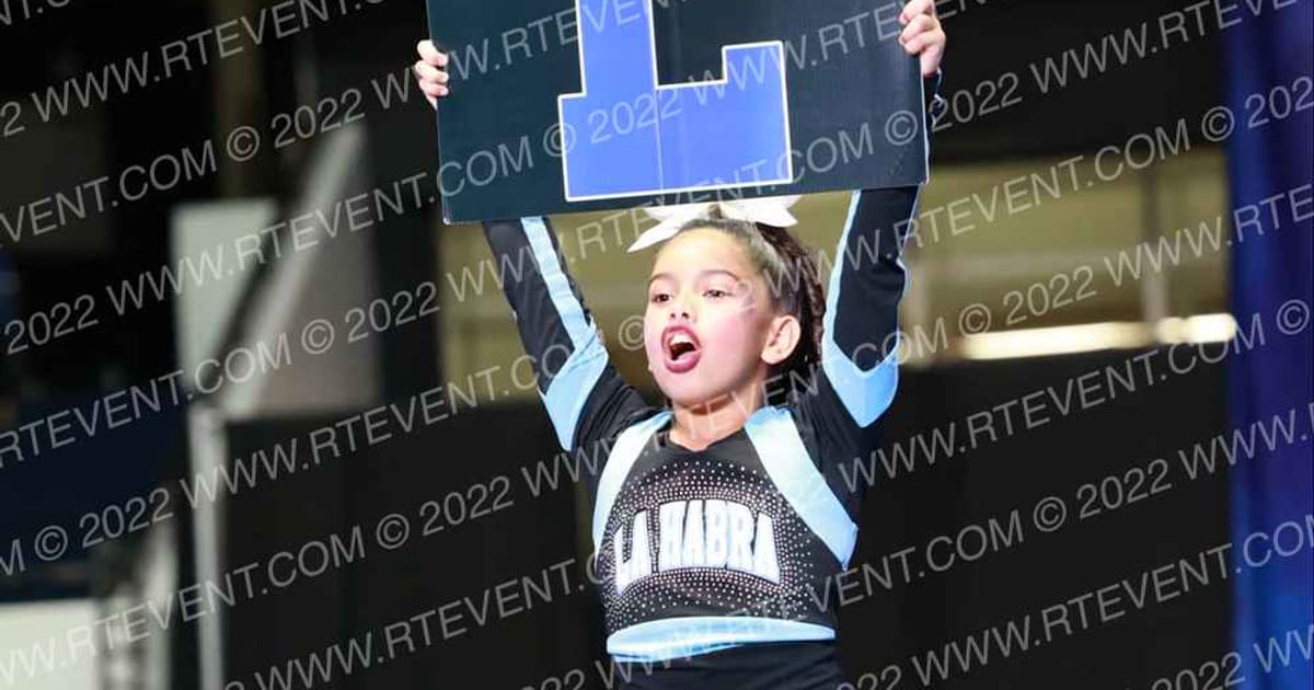 LA HABRA JR PEE WEE LIONS · Holiday Showcase SUNDAY ARENA