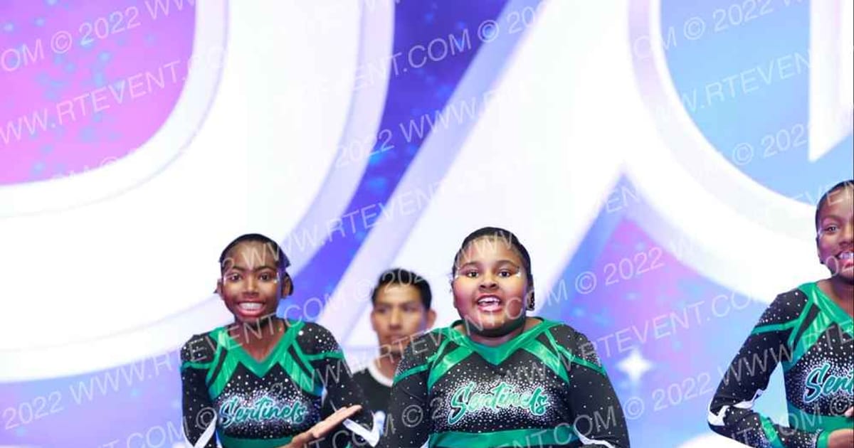 INGLEWOOD SENTINELS HOTGIRLZ · Holiday Showcase SUNDAY ARENA