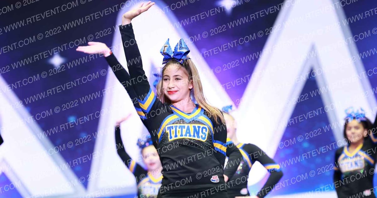 FULLERTON JV CHEER · Holiday Showcase SUNDAY ARENA