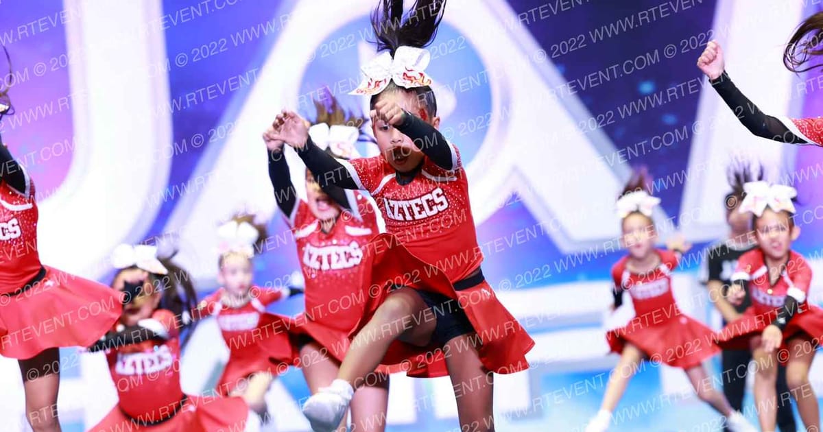 SOUTH GATE AZTECS 8U CHEER · Holiday Showcase SUNDAY ARENA