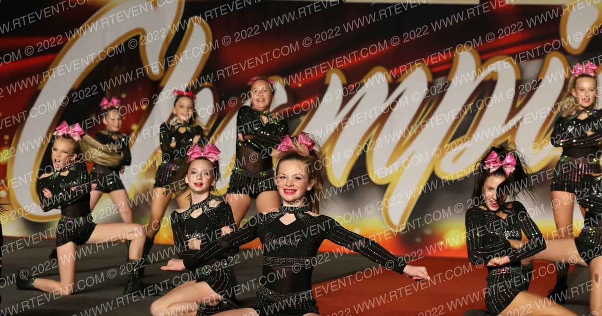 Cheers! Elite Spirit Gym Blackout · Celebrity Branson