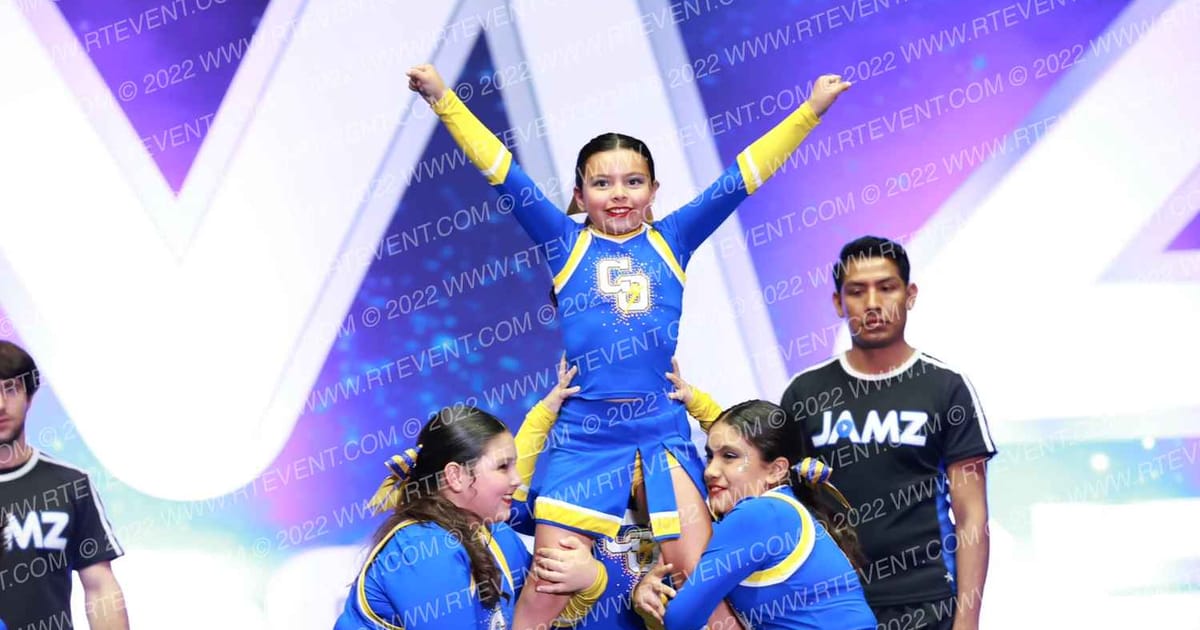 CO BOLT BABES · Holiday Showcase SUNDAY ARENA