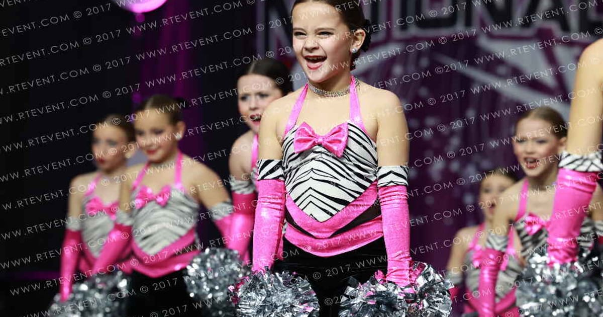 Star Performance Centre Mini Pom Large · JamFest Dance Super