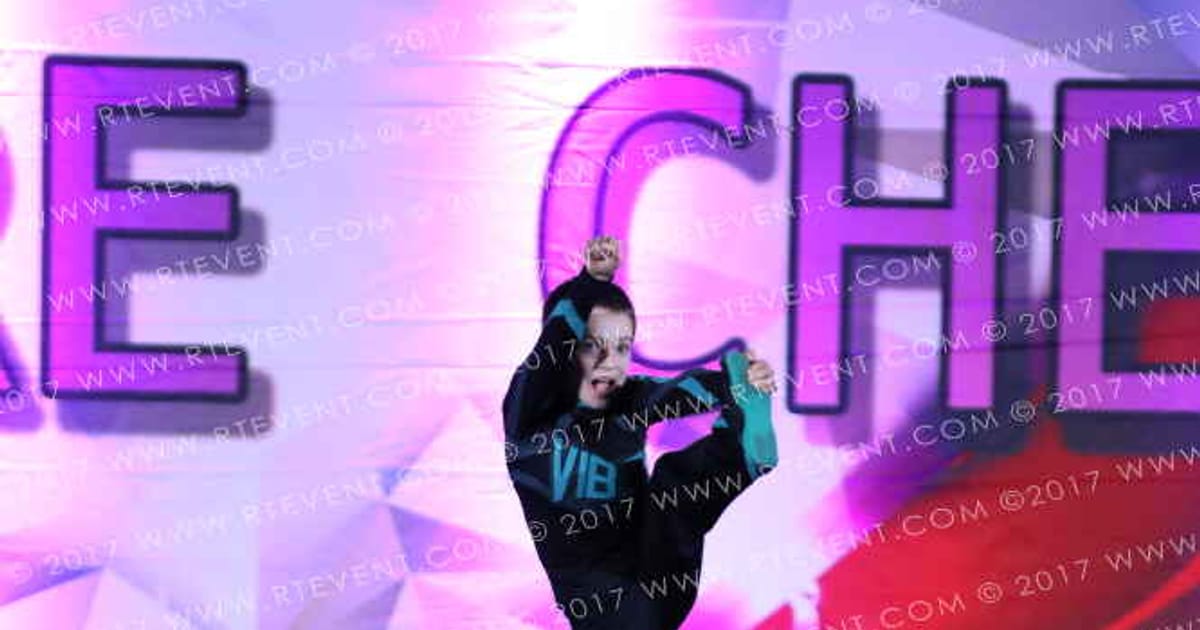 Vibes Cheerleading MAD · Heart of London University Nationals
