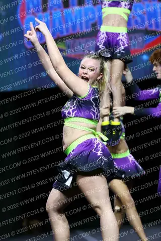 Iowa X-Plosion Cheer & Tumbling Thunderstruck