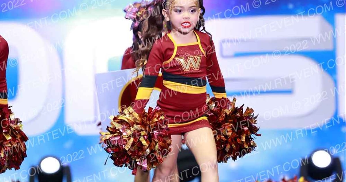 WHITTIER REDSKINS MASCOTS · Holiday Showcase SUNDAY ARENA