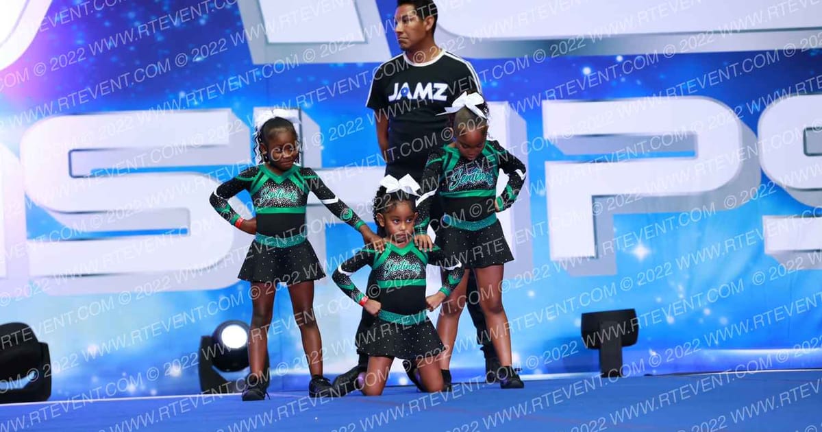 SENTINELS ITTY BITTY GIRLZ · Holiday Showcase SUNDAY ARENA