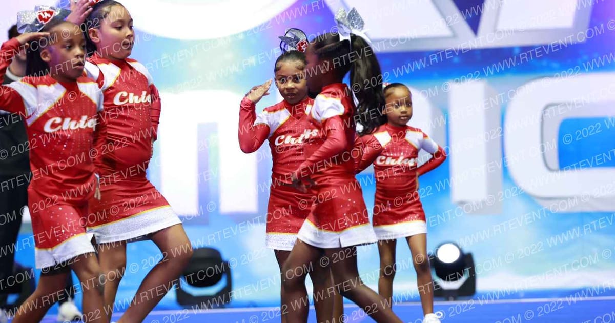 SYFL LA CHIEFS HOT GURLZ · Holiday Showcase SUNDAY ARENA