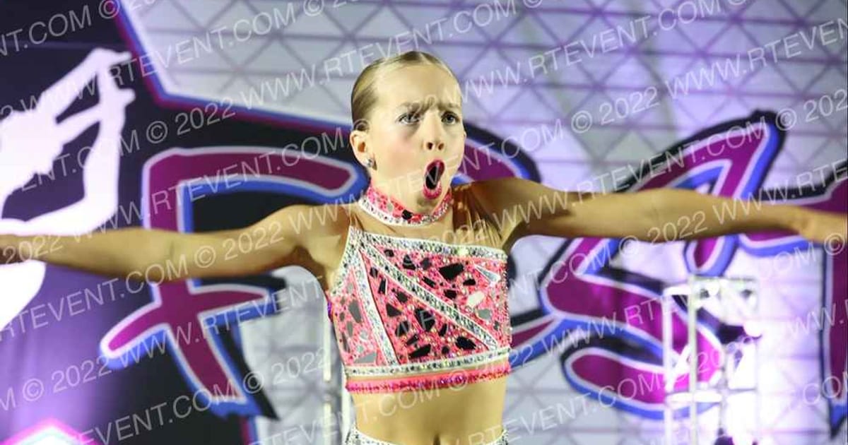 Iowa Elite Dance Team Alyse Besler · Dancefest Grand Nationals