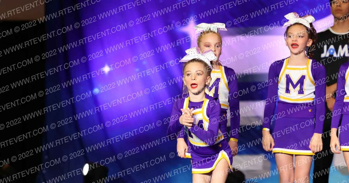 MINARETS JUNIOR CHEER · Showdown at the Bay