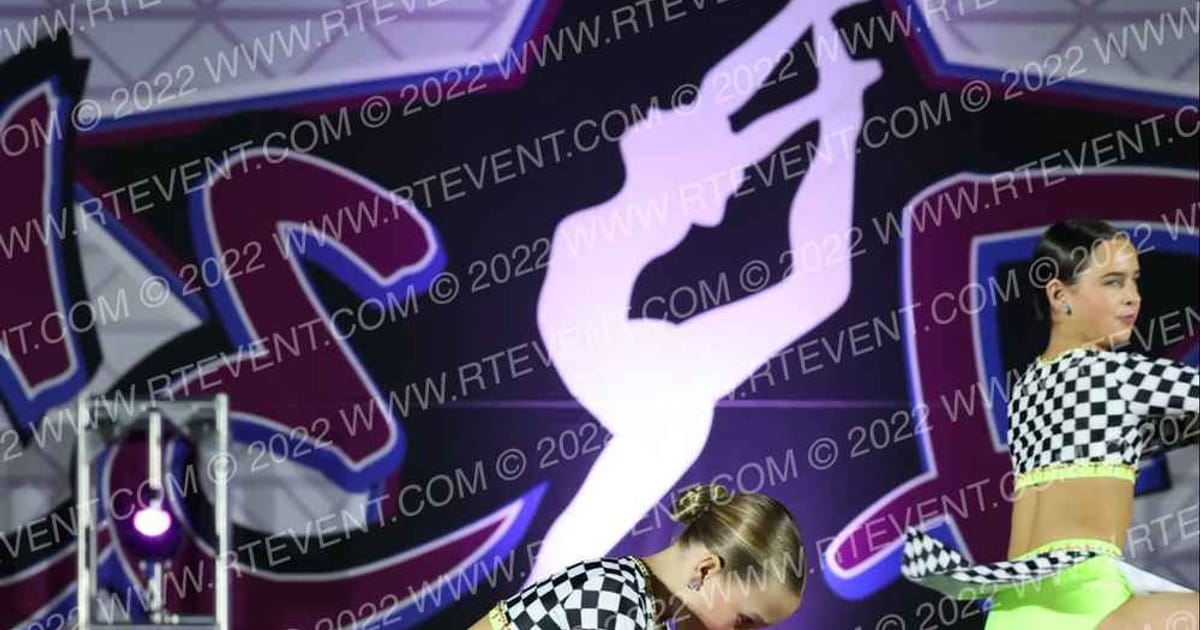 Iowa Elite Dance Team Youth Pom · Dancefest Grand Nationals