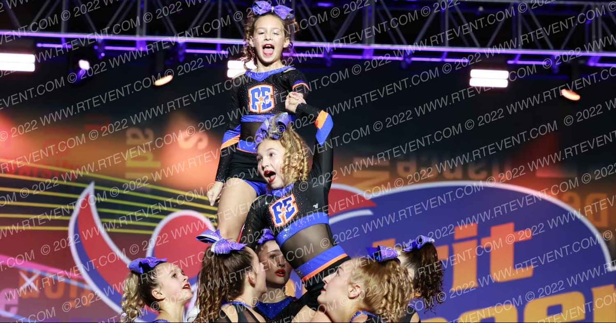Pennsylvania Elite Cheerleading Incredibles · Spirit Cheer Super Nationals DIDII