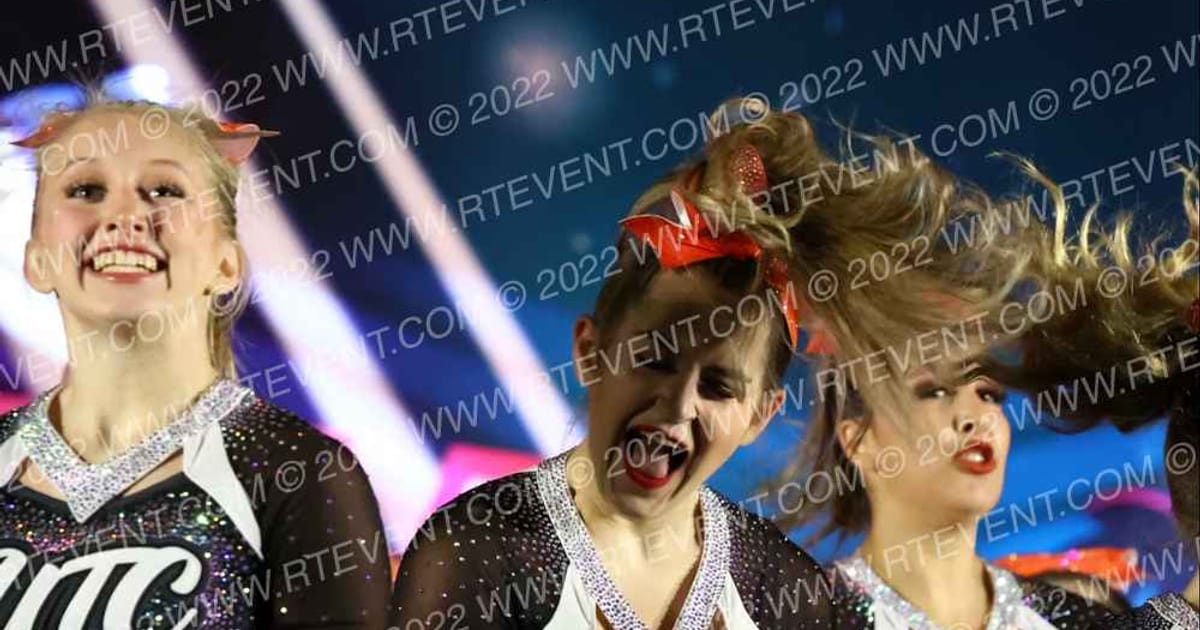 United Tumbling and Cheer Senior Bombshells · Aloha Portland Showdown DIDII