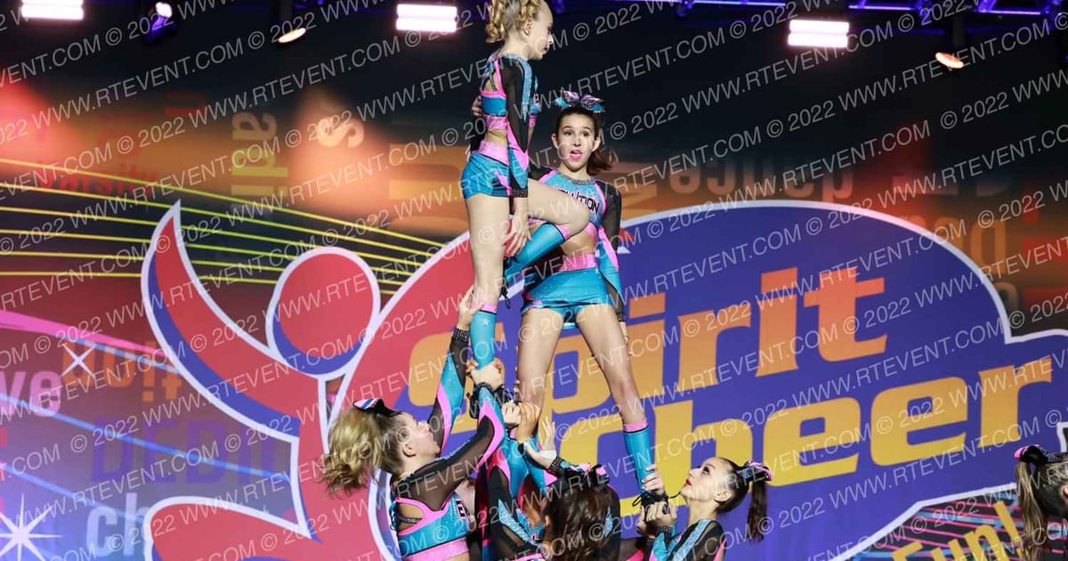 Evolution Cheer Teal Rage · Spirit Cheer Super Nationals DIDII