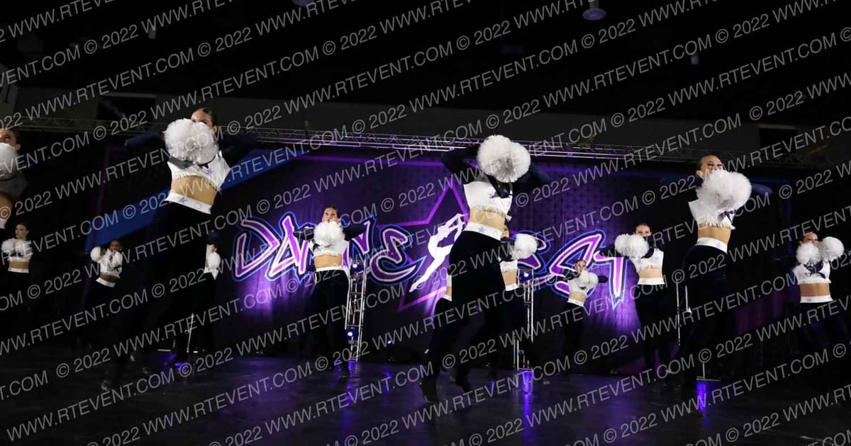 Ultimate Dance & Cheer Senior Large Pom · Dancefest Grand Nationals