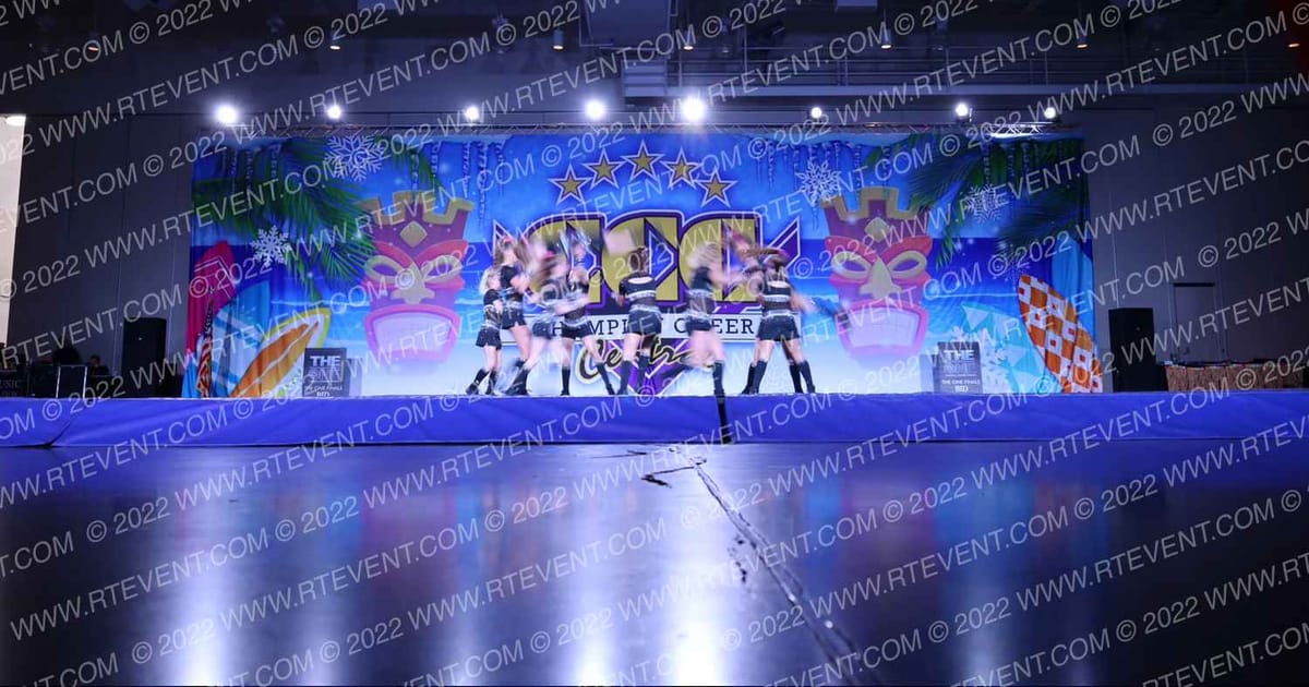 Diamond Athletics Lady Luxe · Winter Beach Blast
