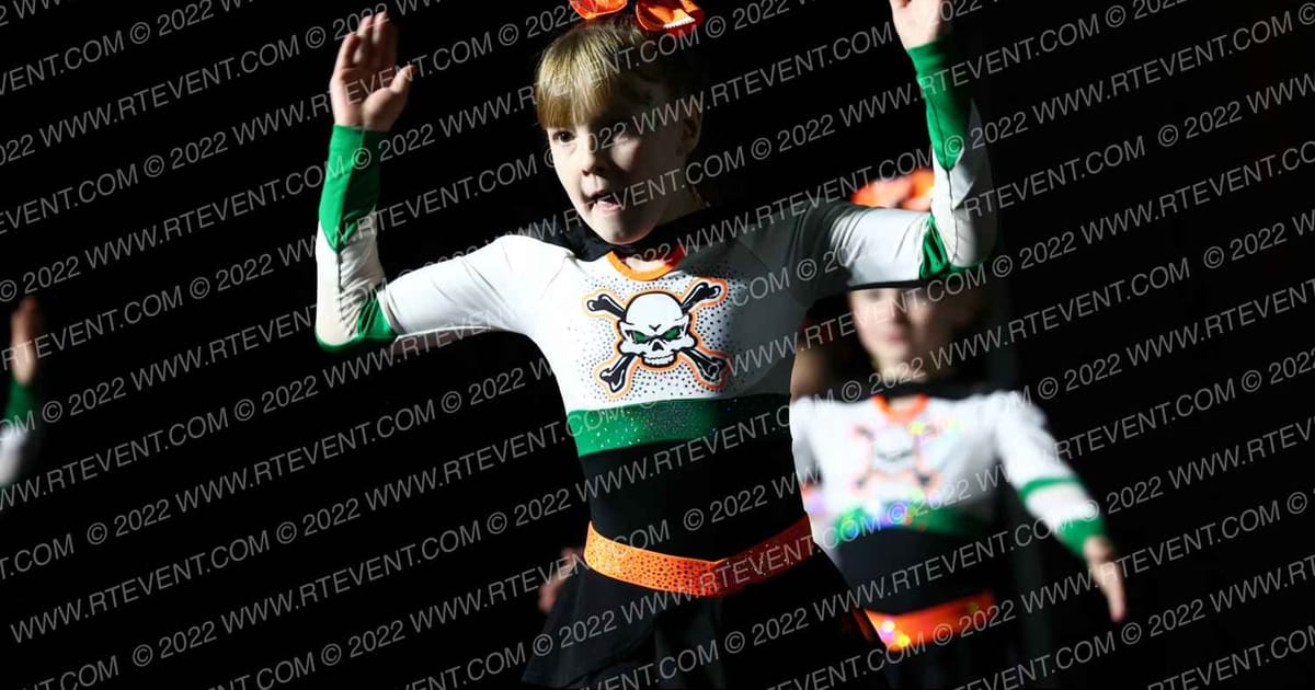 Iowa Elite Cheer - Des Moines Monsters · The American Heartland