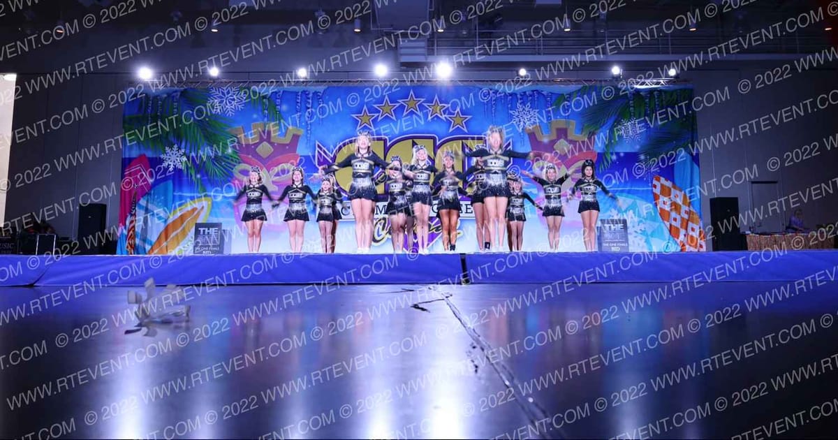 New York Icons Lady Legends · Winter Beach Blast