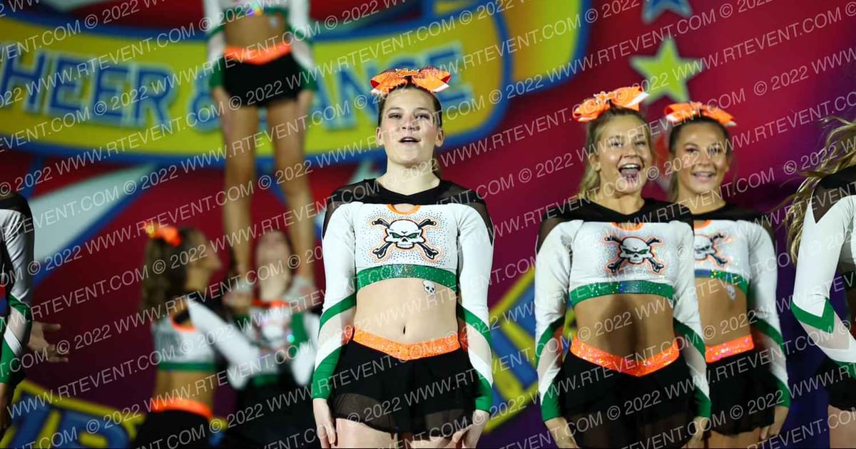 Iowa Elite Cheer - Des Moines Voodoo · The American Heartland
