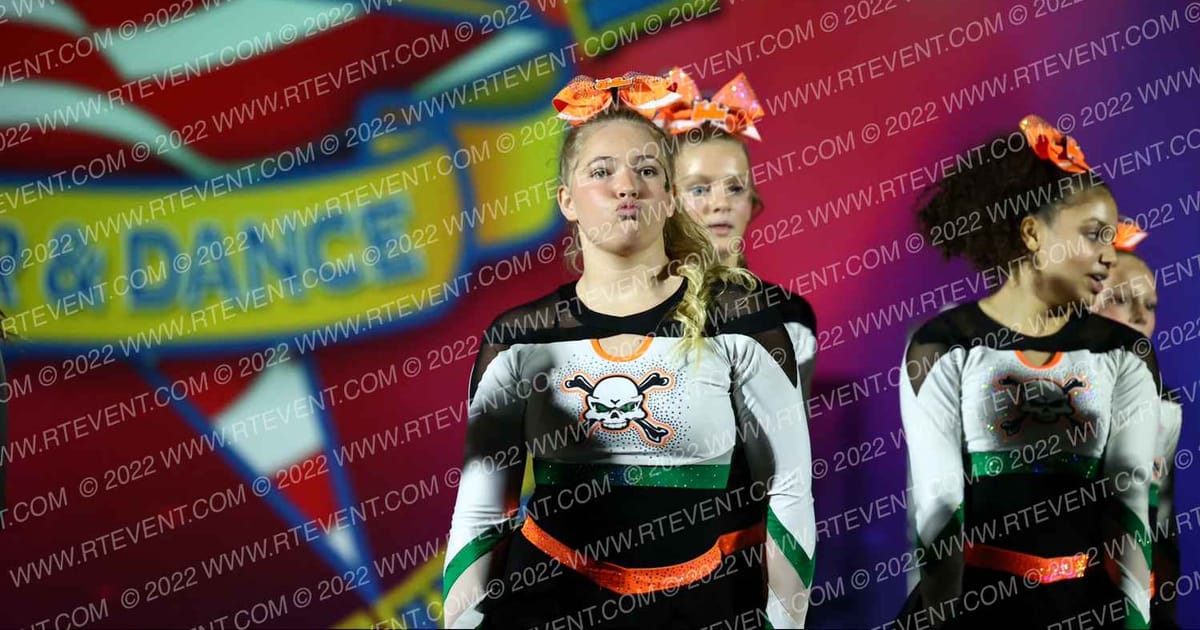 Iowa Elite Cheer - Des Moines Heathens · The American Heartland