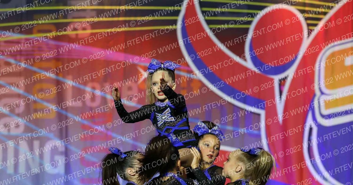 East Celebrity Elite M2 Work Work · Spirit Cheer Super Nationals DIDII