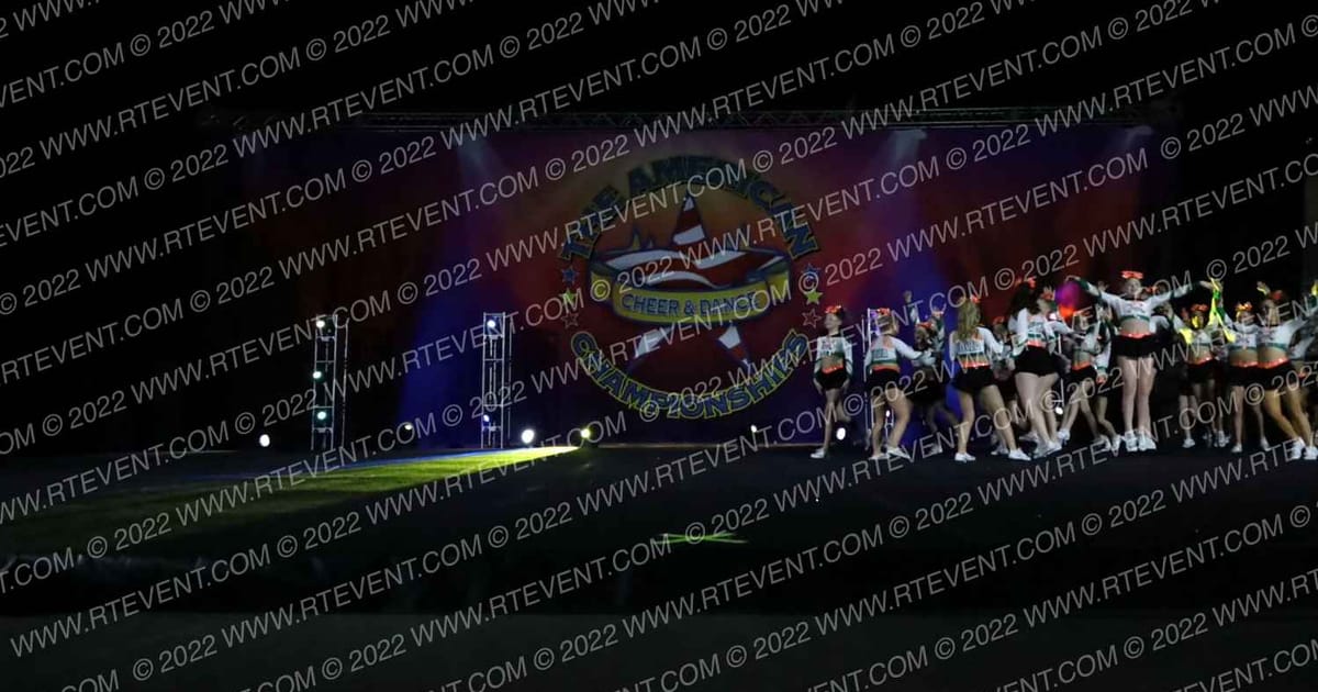 Iowa Elite Cheer - Des Moines Skelly Squad · The American Heartland
