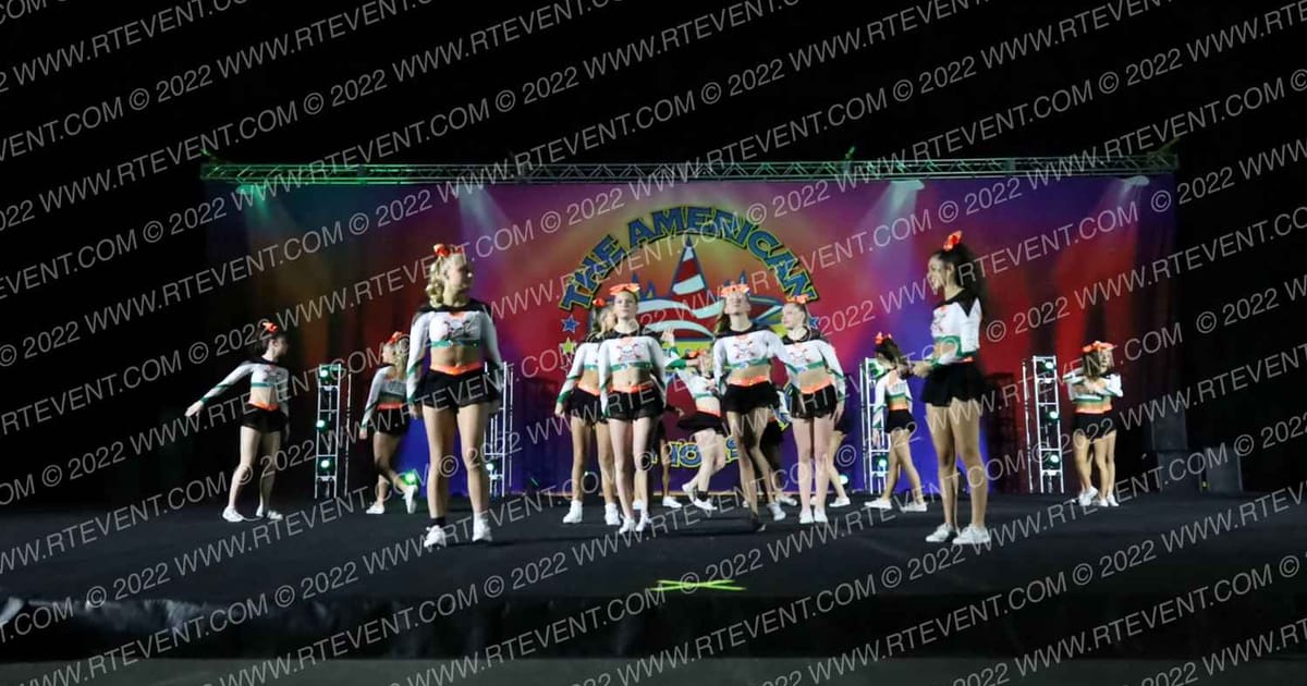 Iowa Elite Cheer - Des Moines Voodoo · The American Heartland