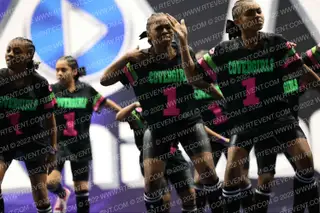 LA CHEER EXTREME COVER GIRLS