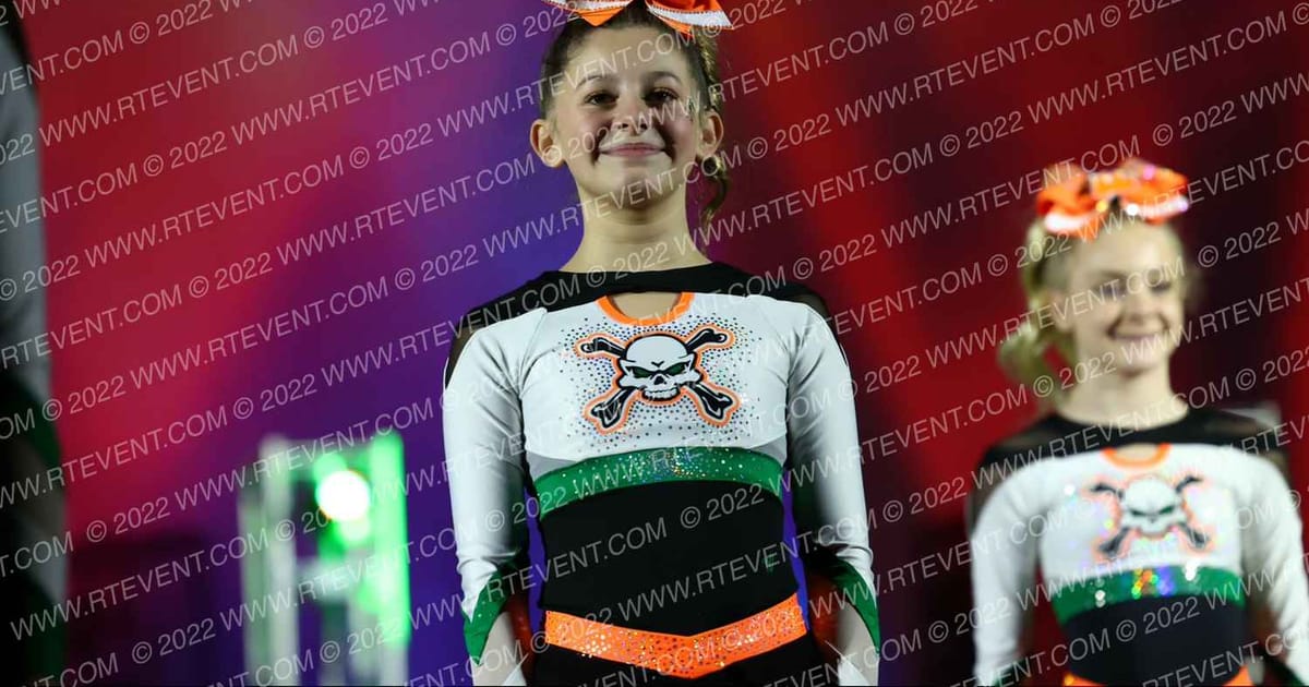 Iowa Elite Cheer - Des Moines Heathens · The American Heartland