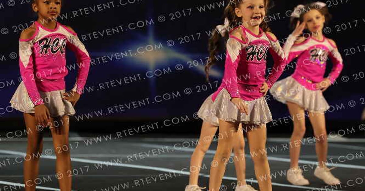 Hunters Competitive Cheer Divas · Cheersport Sweetheart