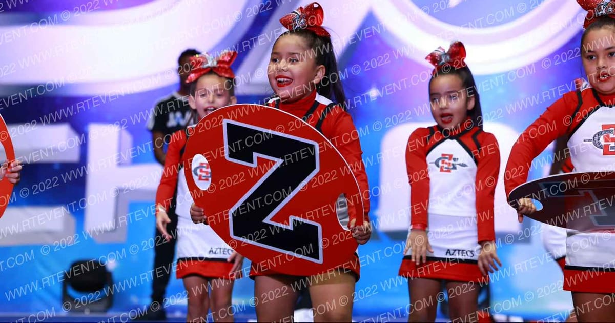 SOUTH GATE AZTECS 8U CHEER · Holiday Showcase SUNDAY ARENA