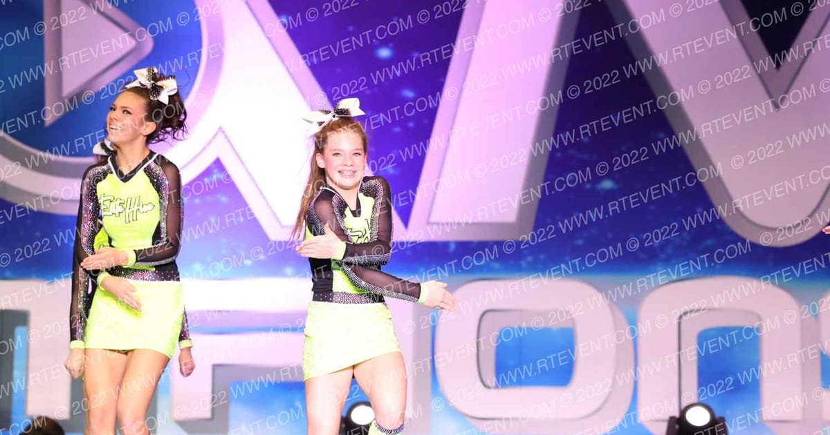 ELITE HIVE CHEER LADY REIGN · Showdown at the Bay