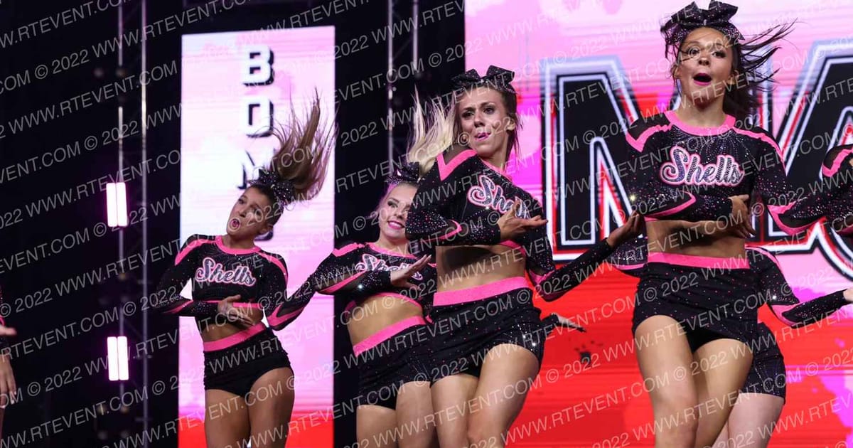 East Celebrity Elite Bombshells · The Majors XXV