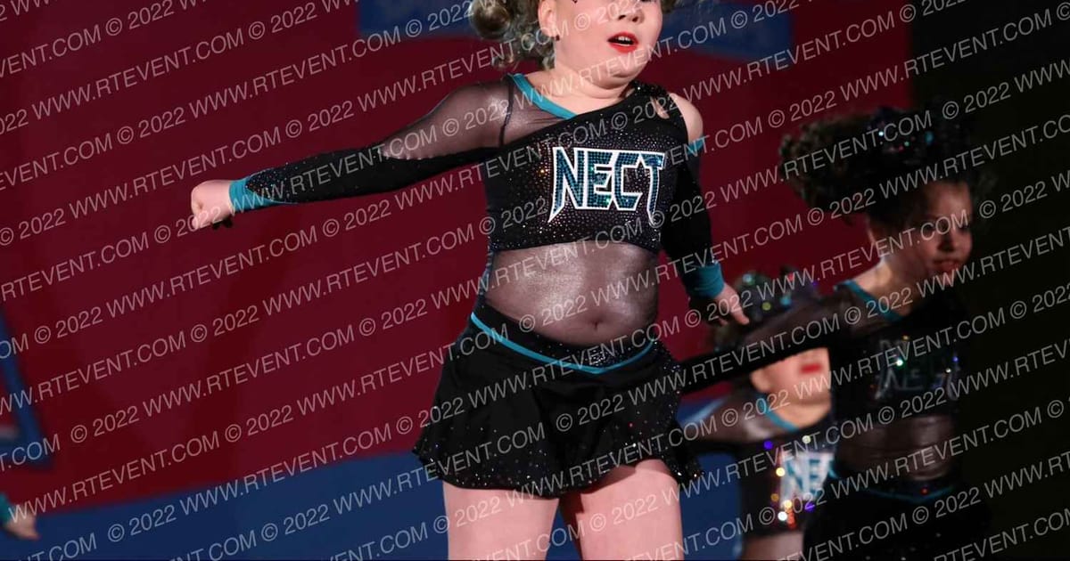 New England Cheer & Tumble Mini Black Pearls · Aloha Worcester Showdown