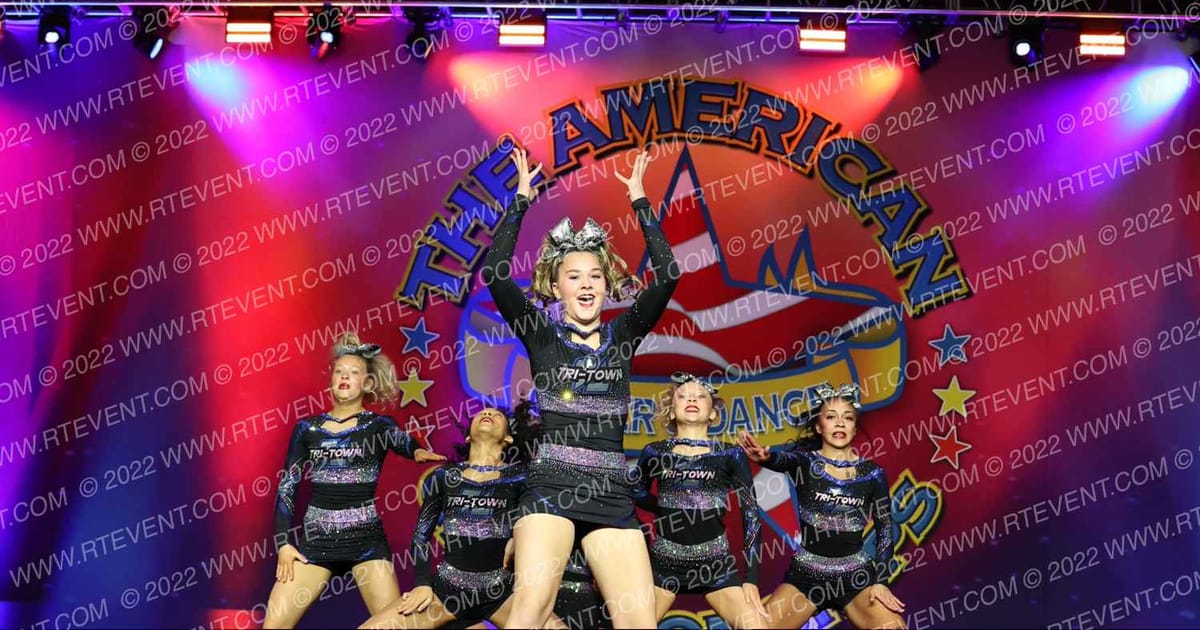 Tri-Town Competitive Cheerleading Black Ice · The American Masters Baltimore Nationals