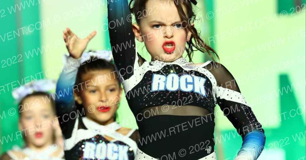 Rock Cheer Company Thunder · Mardis Gras Grand Nationals