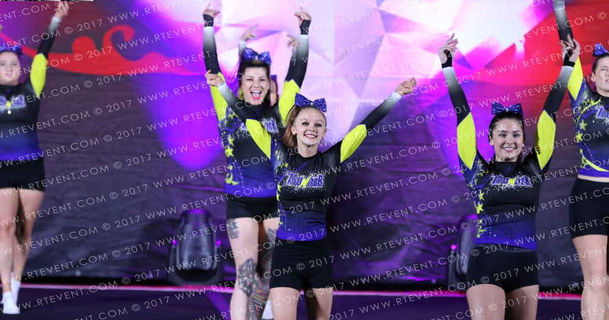 Thunder Cheer and Dance Strike · Heart of London University Nationals